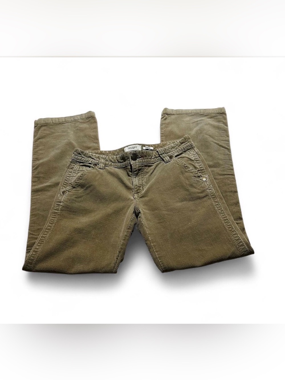 Old Navy low rise corduroy pants in size 6. Cotton & spandex blend.